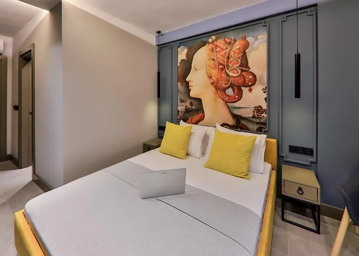 Neva ホテル カシュ